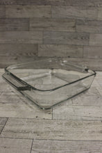 Load image into Gallery viewer, Vintage Anchor Hocking Ovenware Glass Square Casserole Baking Dish - Used