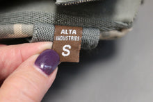 Load image into Gallery viewer, US Military ACU Digital Elbow Pads - 8415-01-530-2148 - Small - New