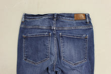 Load image into Gallery viewer, Express Ankle Legging Jeans - Size 6 - High Rise - Used