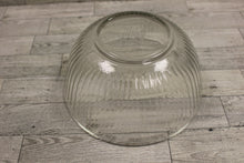 Load image into Gallery viewer, Pyrex Sculpted Ribbed 2.5-Quart Mixing Bowl - 10 Cup - 2.5 Liter - 7403-S - Used
