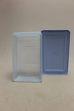 Load image into Gallery viewer, Vintage Rubbermaid 0286 Storage Container - 4.5 Quart - Used