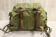 Load image into Gallery viewer, Vintage US ARMY 1965 Nylon Duck Rucksack - 8465-782-8248 - Used