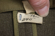 Load image into Gallery viewer, WWII US Army Enlisted Dress Coat Jacket - Chest: 38" - Used