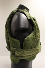 Load image into Gallery viewer, 1970's US Army Ground Troops Small Arms-Fragmentation Protective Body Armor Vest with Front-Back Plates - 8470-141-0947 - Medium Regular