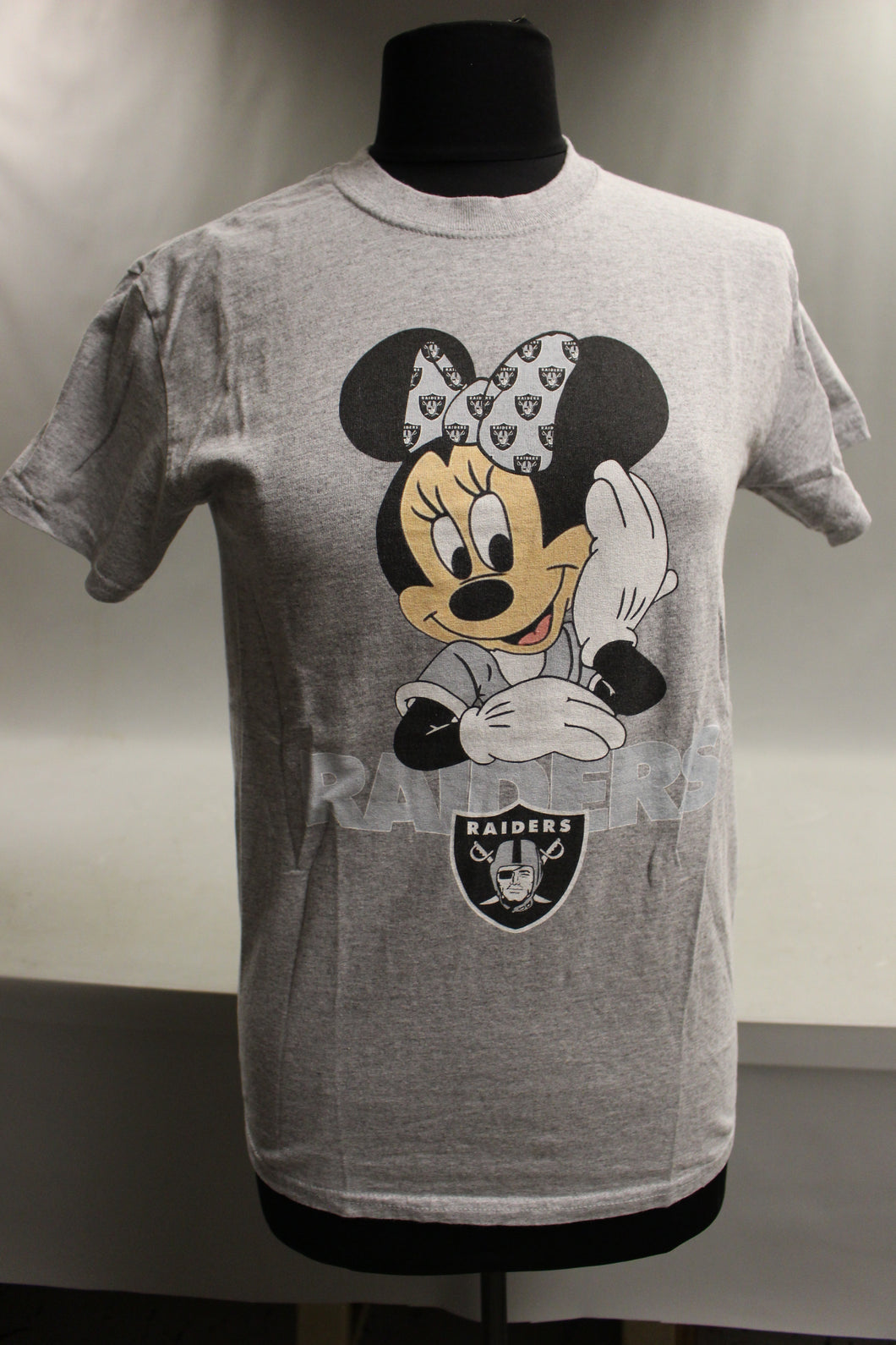 Disney Minnie Raiders T-Shirt - Small - Used