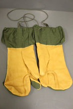 Load image into Gallery viewer, Trigger Finger Cold Weather Mitten Shell - Large - NSN 8415-00-926-1527 - Used