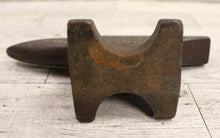 Load image into Gallery viewer, Vintage Jewelry Miniature Cast Iron Anvil - A252-1 - Used