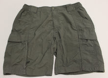 Load image into Gallery viewer, Coleman Men's Cargo Shorts - Medium - Hunter Green - Used