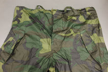 Load image into Gallery viewer, US Army Woodland Wet Weather Trousers - 8405-00-001-8027 - Medium - New