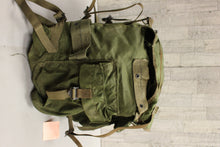 Load image into Gallery viewer, Vintage US ARMY 1965 Nylon Duck Rucksack - 8465-782-8248 - Used