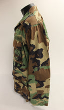 Load image into Gallery viewer, US Navy Seabees Woodland Hot Weather Combat Jacket - Large Regular - Used