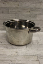 Load image into Gallery viewer, Sedana Kitchen Double Handle 4 Quart Pot - Used