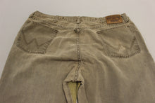 Load image into Gallery viewer, Wrangler Rugged Wear Two Tone Jeans - Size: 40 x 30 - Used
