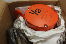 Load image into Gallery viewer, Cyclone Hand Hoist - 1/2 Ton - 8 ft. Lift - New