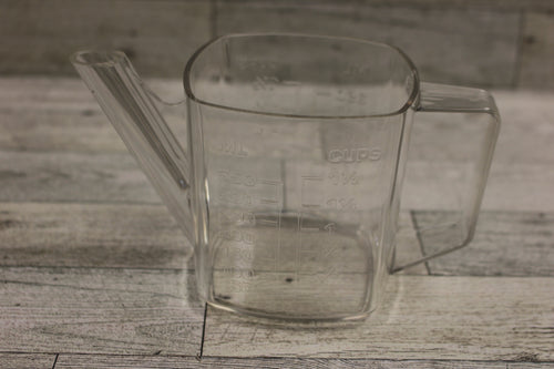 Vintage Arrow Measuring Cup - Measures cups & mL - Unique Pouring Spout - Used