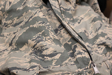 Load image into Gallery viewer, USAF APECS All Purpose Environmental Camouflage Parka - Medium Regular - Used