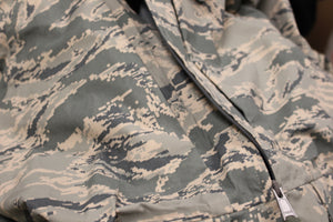 USAF APECS All Purpose Environmental Camouflage Parka - Medium Regular - NWOT
