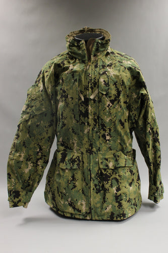 USN Navy Type III Gore-Tex Working Parka - Woodland - Small Long - Used