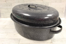 Load image into Gallery viewer, Vintage 16" Black Enamel Speckle Oval Roasting Pan with Lid - Used