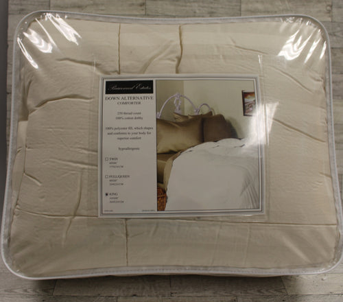 Briarwood Estates Down Alternative Comforter - King - New