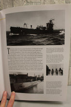 Load image into Gallery viewer, United States Submarines - Hardcover - David R. Hinkle, Harry Caldwell, Arne Joh