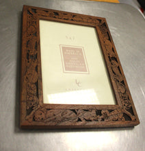 Load image into Gallery viewer, Lasercraft Dog Theme Picture Frame - 7" x 5" Opening - New