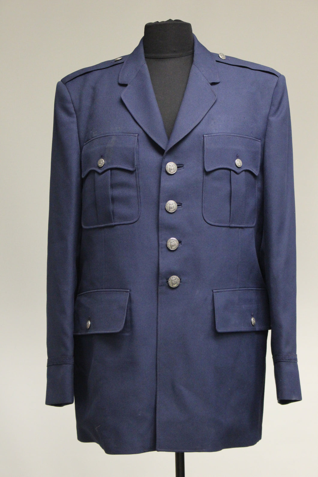 US AF Air Force Dress Coat with Shoulders - Size: 38R - Used