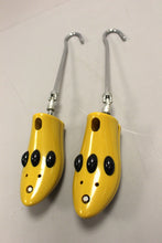 Load image into Gallery viewer, Set of 2 Adjustable Boot Stretchers -Used