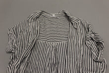 Load image into Gallery viewer, Jane &amp; Delancey Women's Button-Down Shirt - Medium - Used