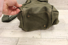 Load image into Gallery viewer, Vintage French Army SACM 63 25-HBC-72 Bag - Green - Used