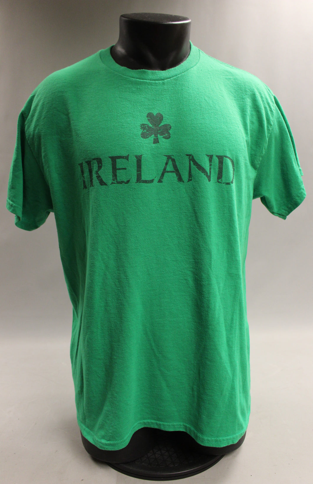 Gildan Ireland Short Sleeve T-Shirt - Green - Large - Used