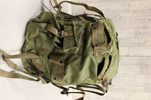 Load image into Gallery viewer, Vintage US ARMY 1965 Nylon Duck Rucksack - 8465-782-8248 - Used