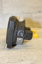 Load image into Gallery viewer, Cessna Aircraft 2 1/4 Inch Suction Indicator Gauge - Inches of Mercury 100903