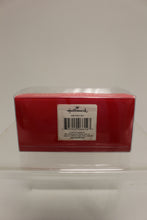 Load image into Gallery viewer, Hallmark Snowman Salt &amp; Pepper Shaker Set - New