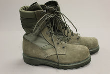 Load image into Gallery viewer, US Air Force Vibraum ASTMF2413 Boots - Size: 7 R - Used