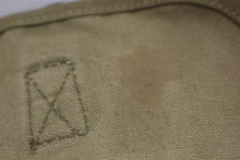 Load image into Gallery viewer, Vintage Atlantic Products Co. US Musette Bag - 1941 - Used