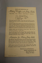 Load image into Gallery viewer, Vintage Handi Hostess Kit Waf-L-Ette &amp; Pastry Shell Molds - Used