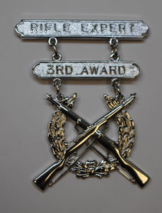 USMC Marine Corps Rifle Expert 3rd Award Qualification Badge - Used