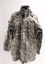 Load image into Gallery viewer, US Army Gen II ACU Cold Weather Parka - Medium Regular - 8415-01-526-9181 - Used
