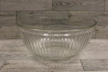 Load image into Gallery viewer, Pyrex Sculpted Ribbed 2.5-Quart Mixing Bowl - 10 Cup - 2.5 Liter - 7403-S - Used