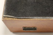 Load image into Gallery viewer, Quality Importers Wooden Cigar Humidor - Used