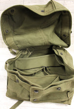Load image into Gallery viewer, US Army Signal Corps Motorola Radio Battery Bag - CW-212/U - Used