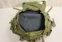 Load image into Gallery viewer, Vintage US ARMY 1965 Nylon Duck Rucksack - 8465-782-8248 - Used