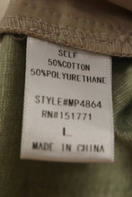 Load image into Gallery viewer, Le Lis Women&#39;s Two Tone Shorts - Large - Used