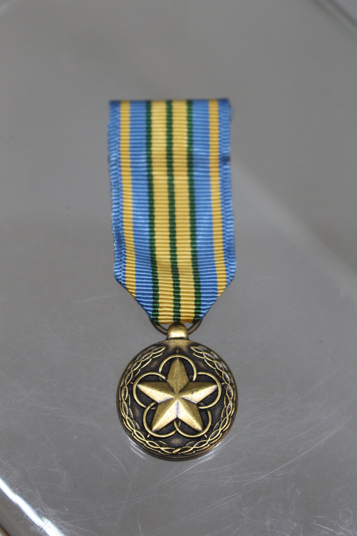 military-outstanding-volunteer-service-miniature-medal-used