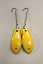 Load image into Gallery viewer, Set of 2 Adjustable Boot Stretchers -Used