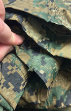 Load image into Gallery viewer, Military USMC Tarpaulin Reversible Field Tarp - Marpat Woodland - Grade B