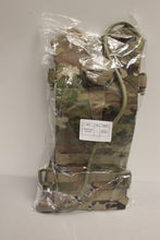 Load image into Gallery viewer, US Army Multicam Hydration System Carrier w/ Bladder - 8465-01-641-9423 - New