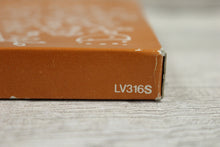 Load image into Gallery viewer, Vintage 1984 Lillian Vernon Tile Trivet/Wall Hanging - Leaves - LV316S - Used