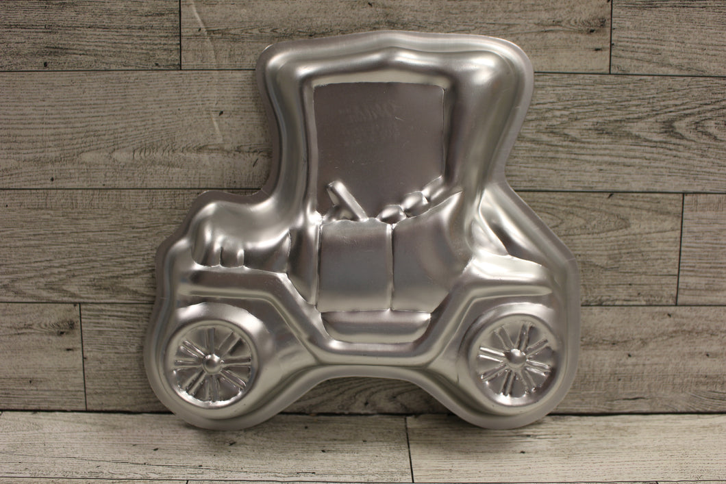 Wilton 1975 Cake Pan - Antique Old Time Car Model T - 508-434